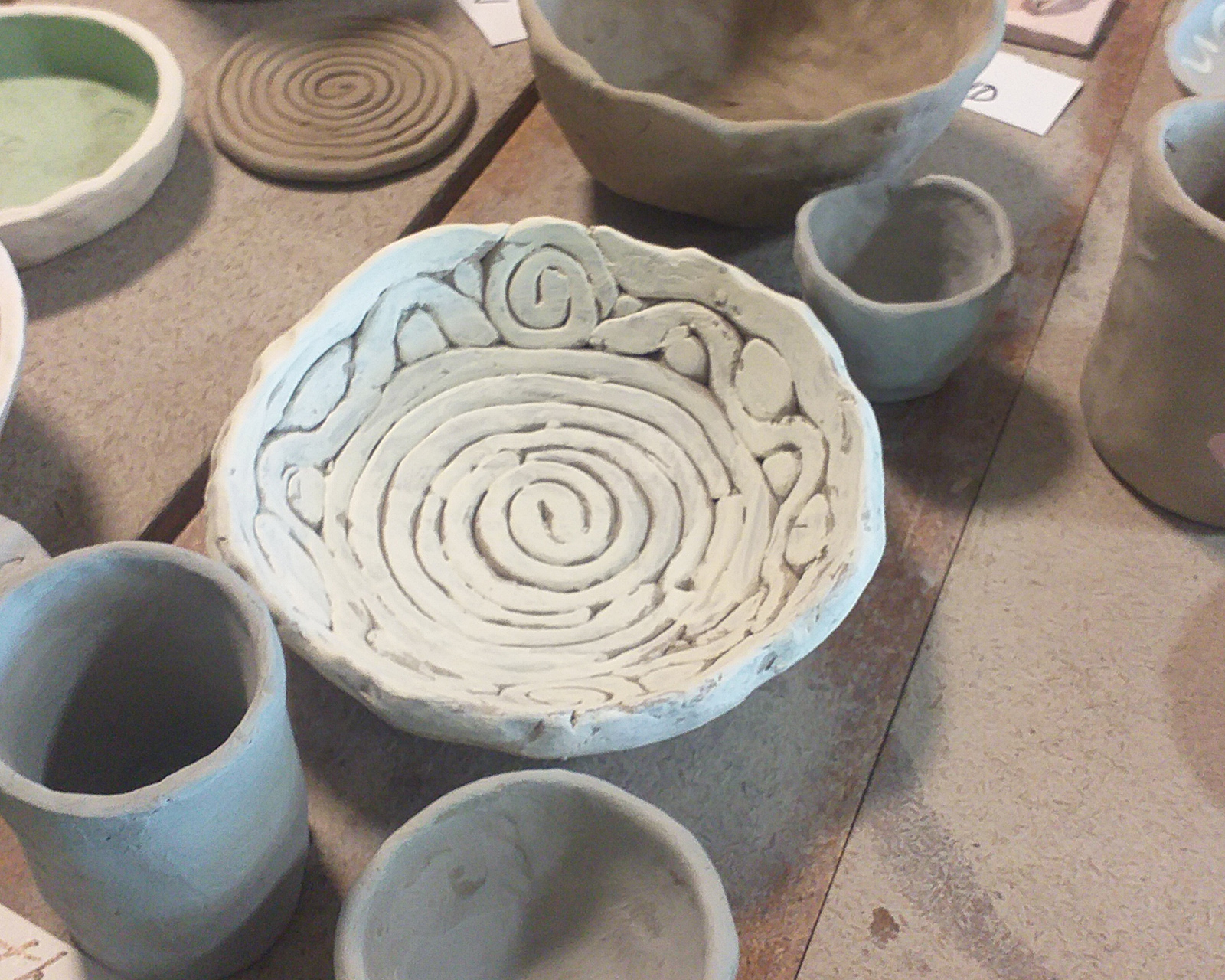 Ateliers de poterie et modelage – été 2025
